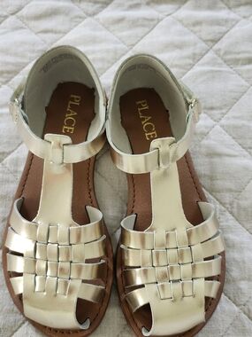 Place Metallic Gold Woven T-Strap Kids Sandals